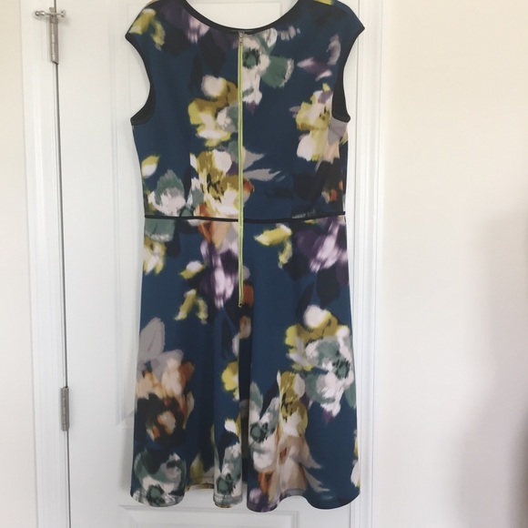 ❤️4/$25 ❤️ Established 1962 Floral Sheath Dress - Picture 5 of 11